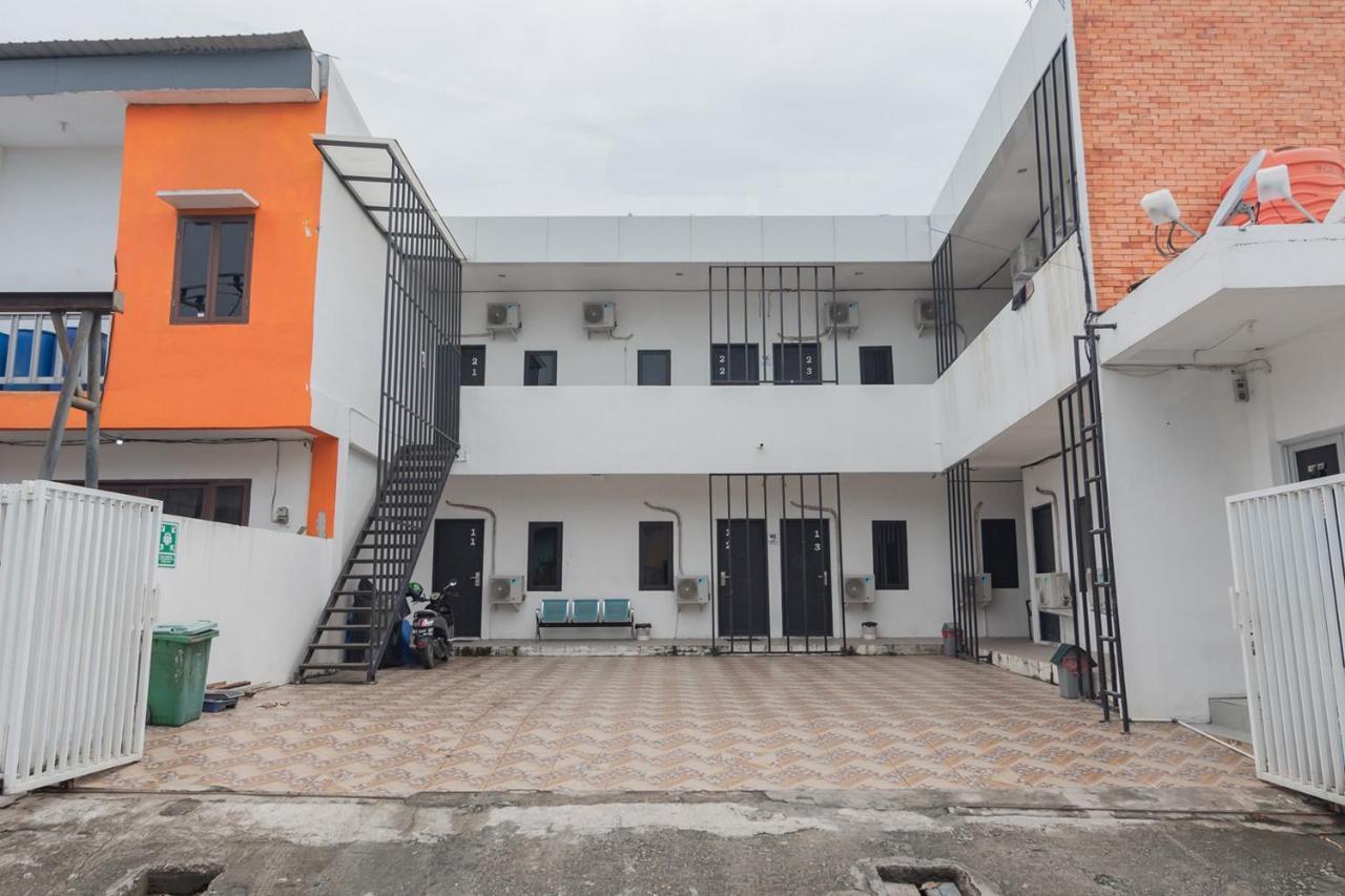 Reddoorz At Sani Guest House Balikpapan Exterior photo